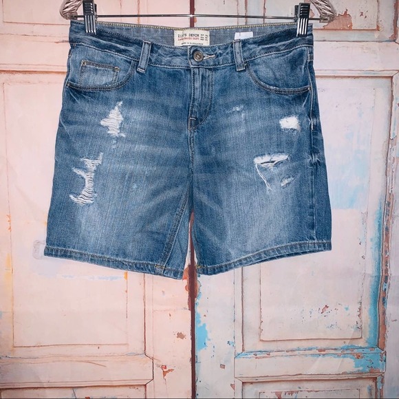 Zara Pants - Zara distressed shorts sz 2